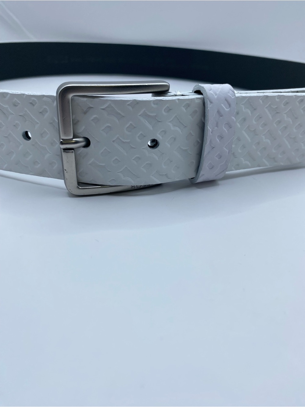 Hugo Boss White Embossed Leather Men's Belt with Silver Buckle